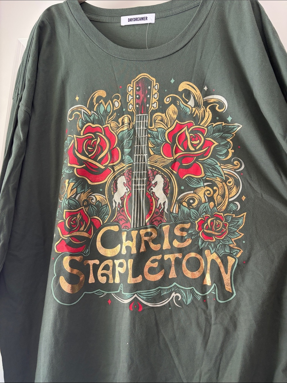 Daydreamer NWT CHRIS STAPLETON Graphic Tee with Red & Gold Floral Guitar